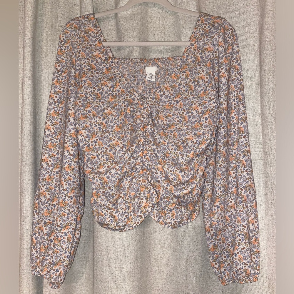 Cropped H&M shirt